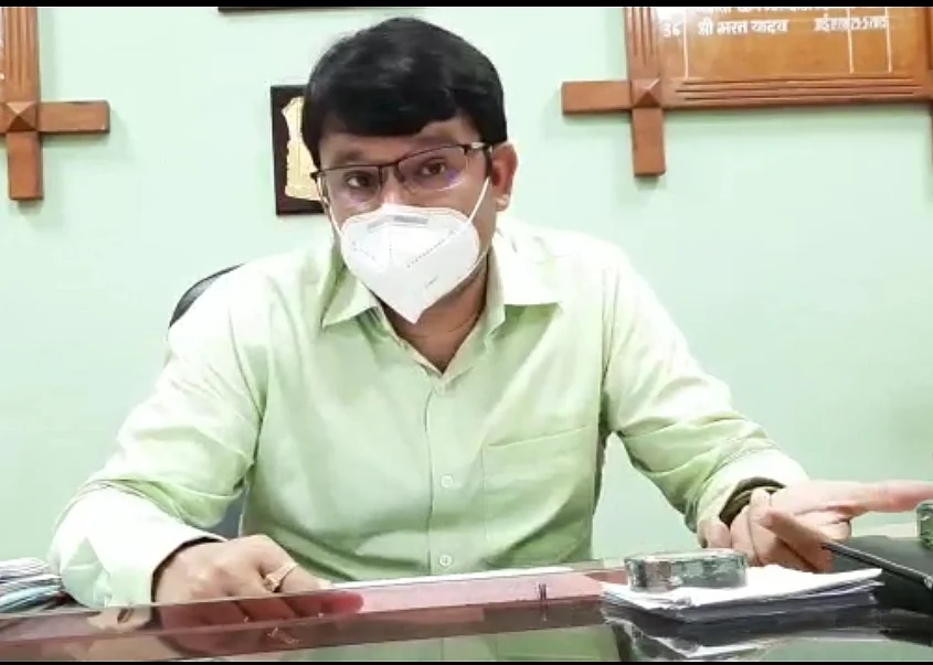 कलेक्टर भरत यादव की प्रेस ब्रीफिंग