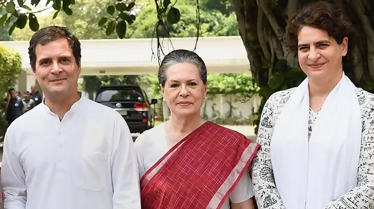 भविष्य में कांग्रेस अंतरिम अध्यक्ष सोनिया गांधी का विकल्प तलाशने बैठेगी