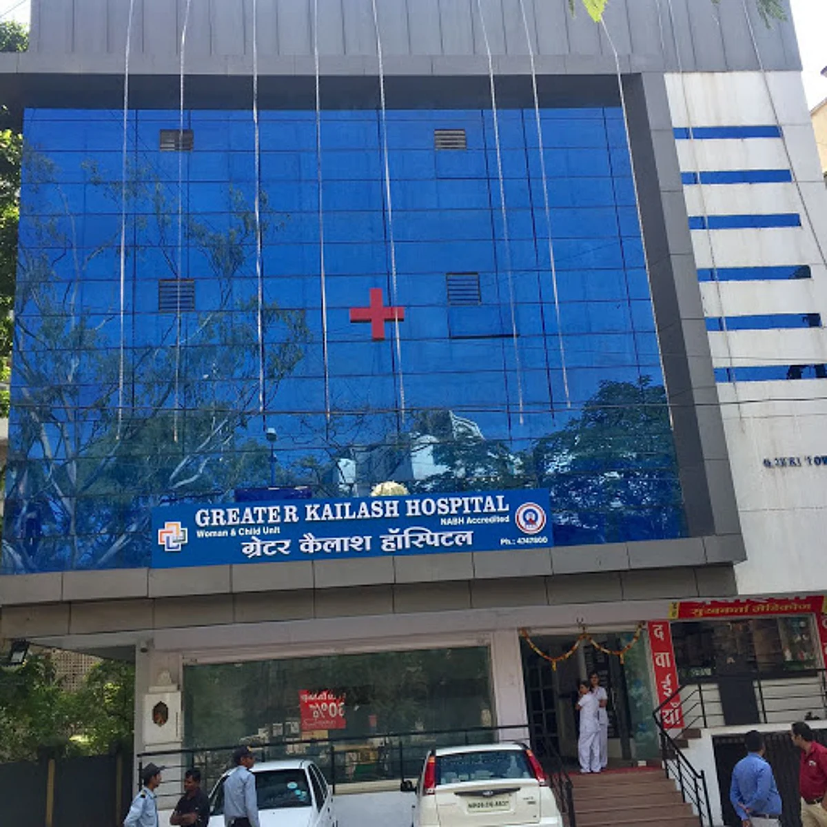 इंदौर : ग्रेटर कैलाश अस्पताल में हुई चूक, शवों को बदल दिया