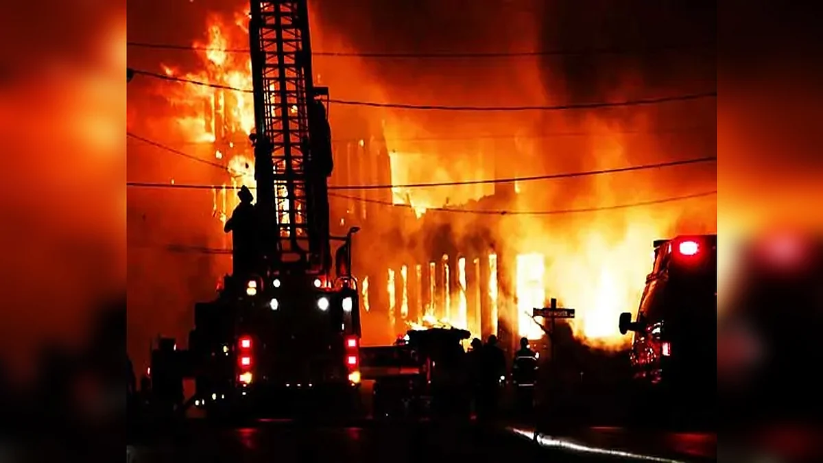 सूरत: ONGC के हजिरा गैस प्रोसेसिंग प्लांट में लगी आग