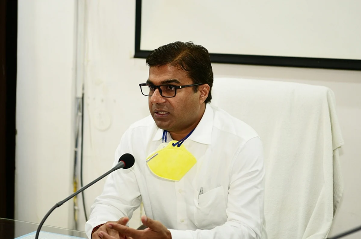 कोरोना संक्रमण के बढ़ते मामलों के बीच स्वास्थ्य विभाग की बड़ी लापरवाही