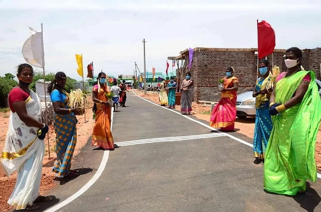 एकीकृत आवासीय-सह-आजीविका केंद्र के रूप में किया गया है विकसित।