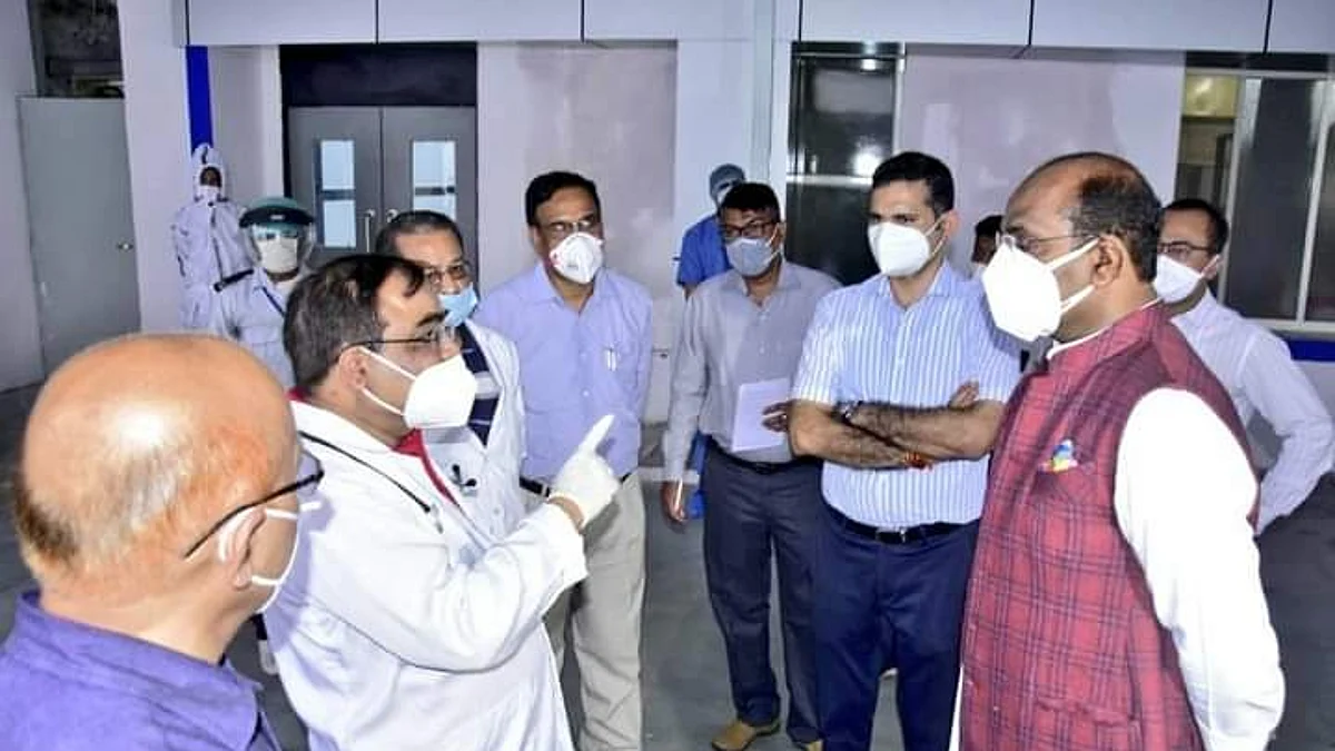 भोपाल : जेपी अस्पताल में व्यवस्थाओं का जायजा लेने पहुंचे विश्वास सारंग