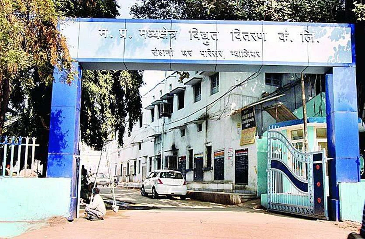 ग्वालियर : बाबुओं की आईडी का जेई कर रहे दुरुपयोग