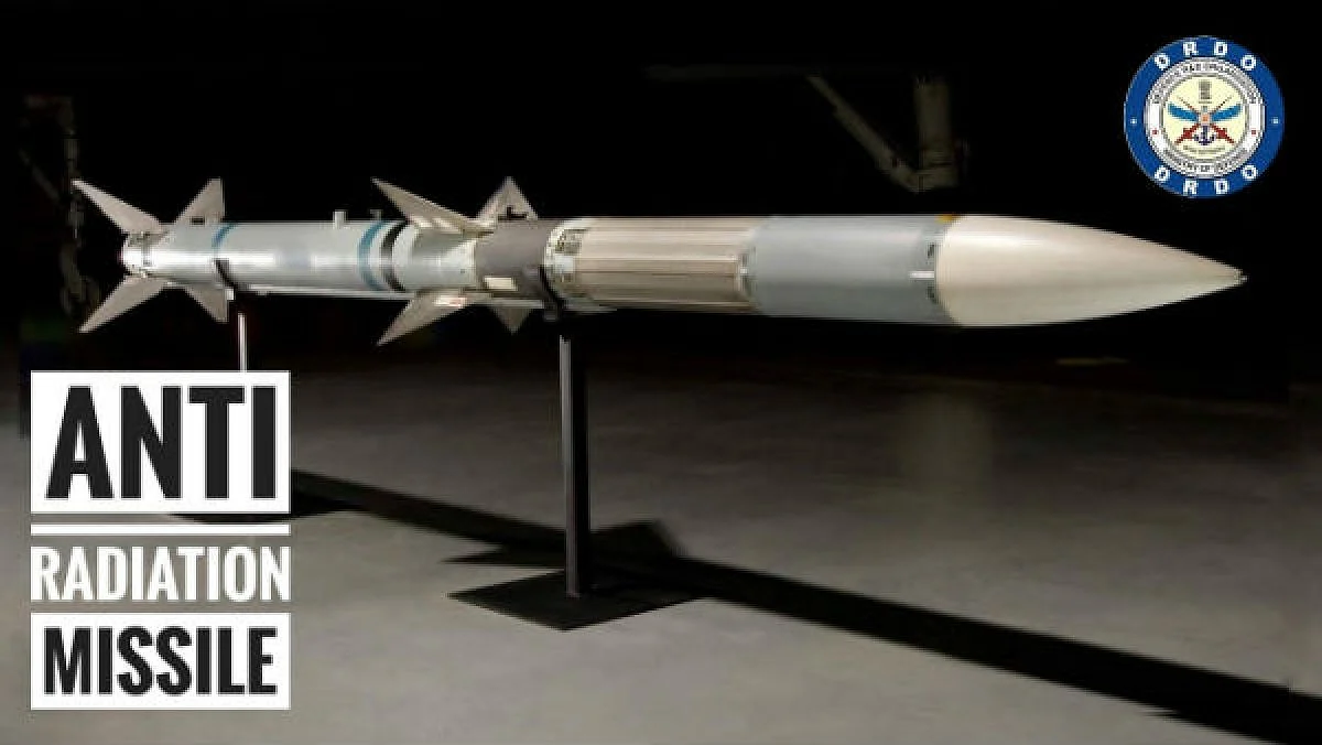 DRDO ने रचा इतिहास- भारत में बनी एंटी रेडिएशन मिसाइल रुद्रम का सफल परीक्षण