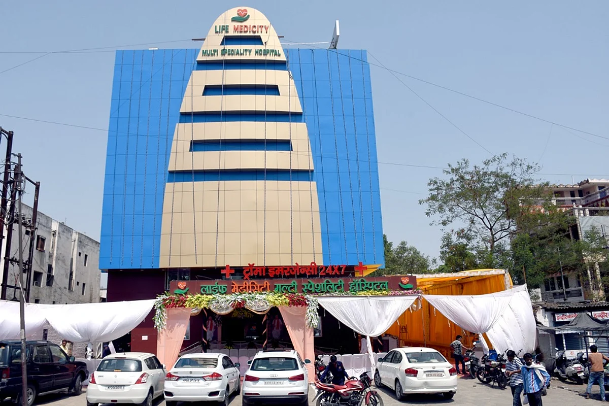 जबलपुर : पहले पैसा दो, फिर देंगे बॉडी, अस्पताल में हुआ हंगामा