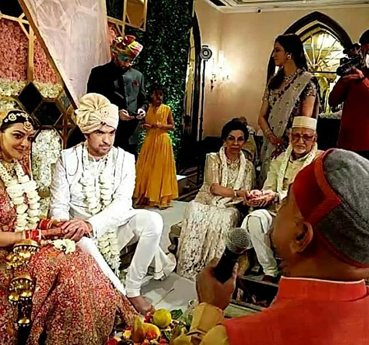 शादी के बंधन में बंधीं काजल अग्रवाल, देखें खूबसूरत तस्वीरें