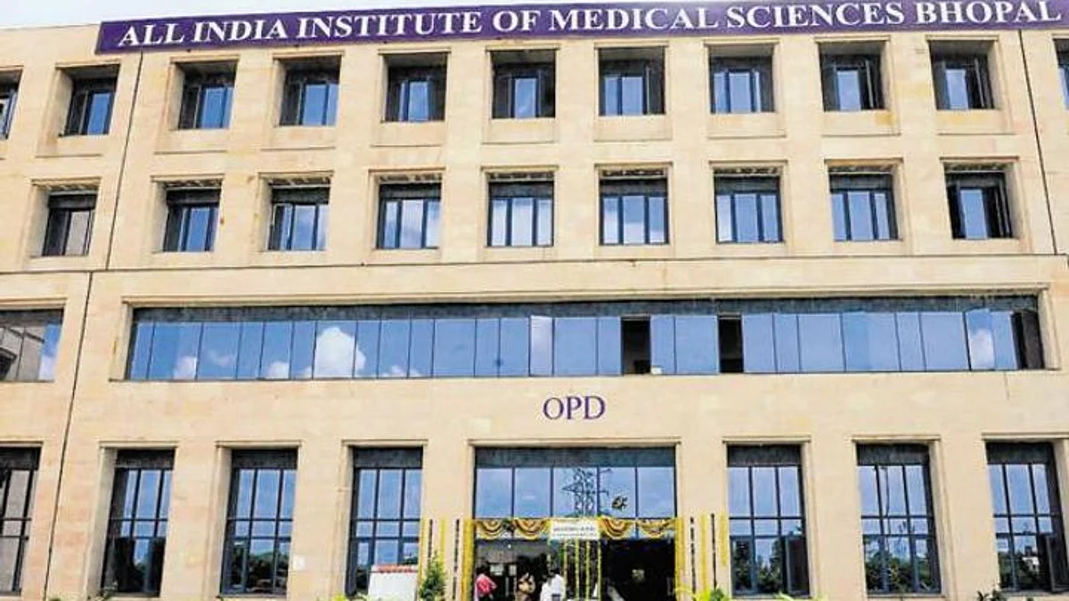भोपाल : ओपीडी में अव्यवस्थाओं के चलते आए दिन बन रही विवाद की स्थिति