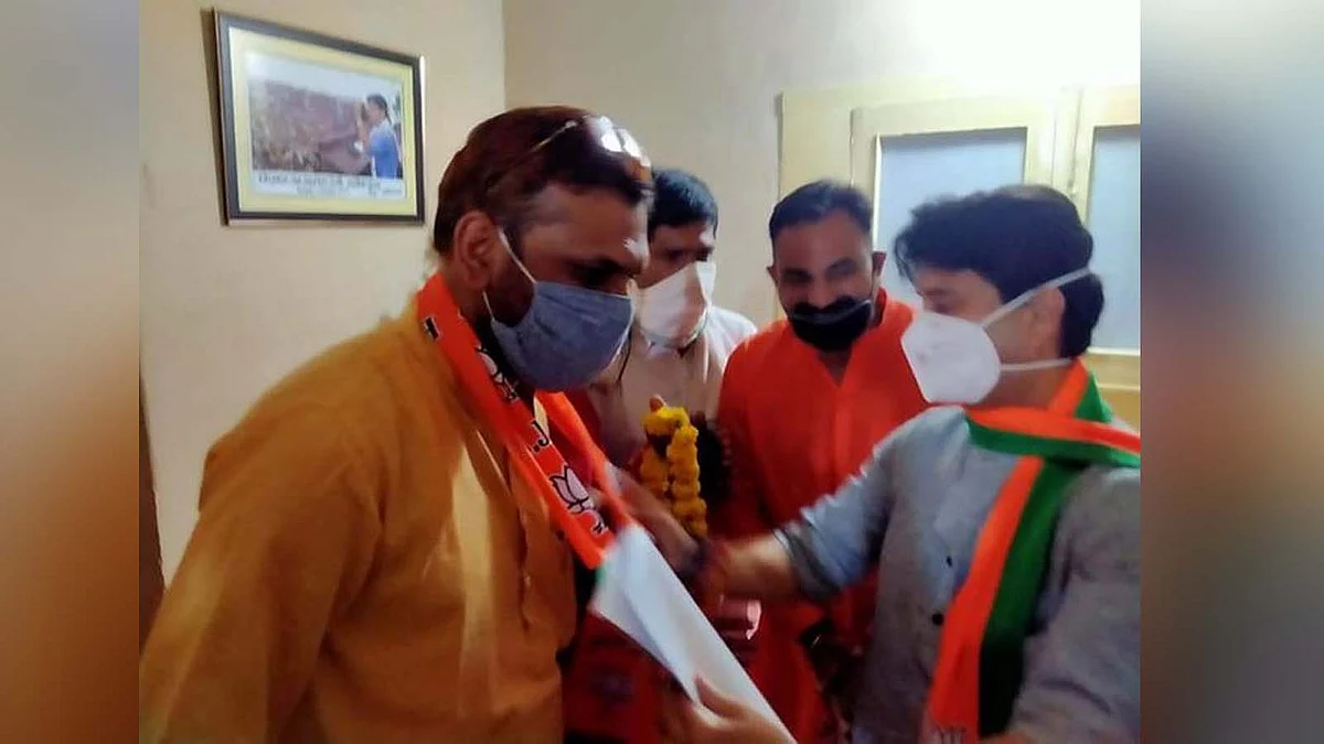 कांग्रेस में टूट का दौर लगातार जारी, अब MP प्रवक्ता संजय ने थामा BJP का हाथ