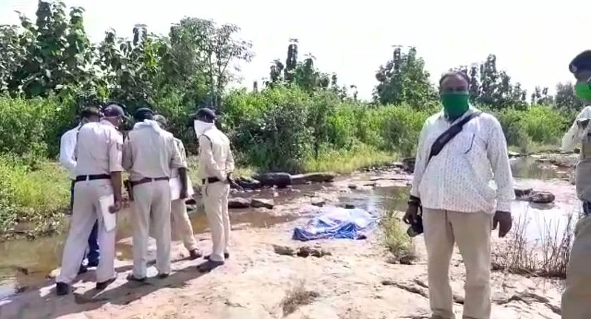 पन्ना : पन्ना के गुंदहला नाले में मिला युवती का शव, हत्या की आशंका