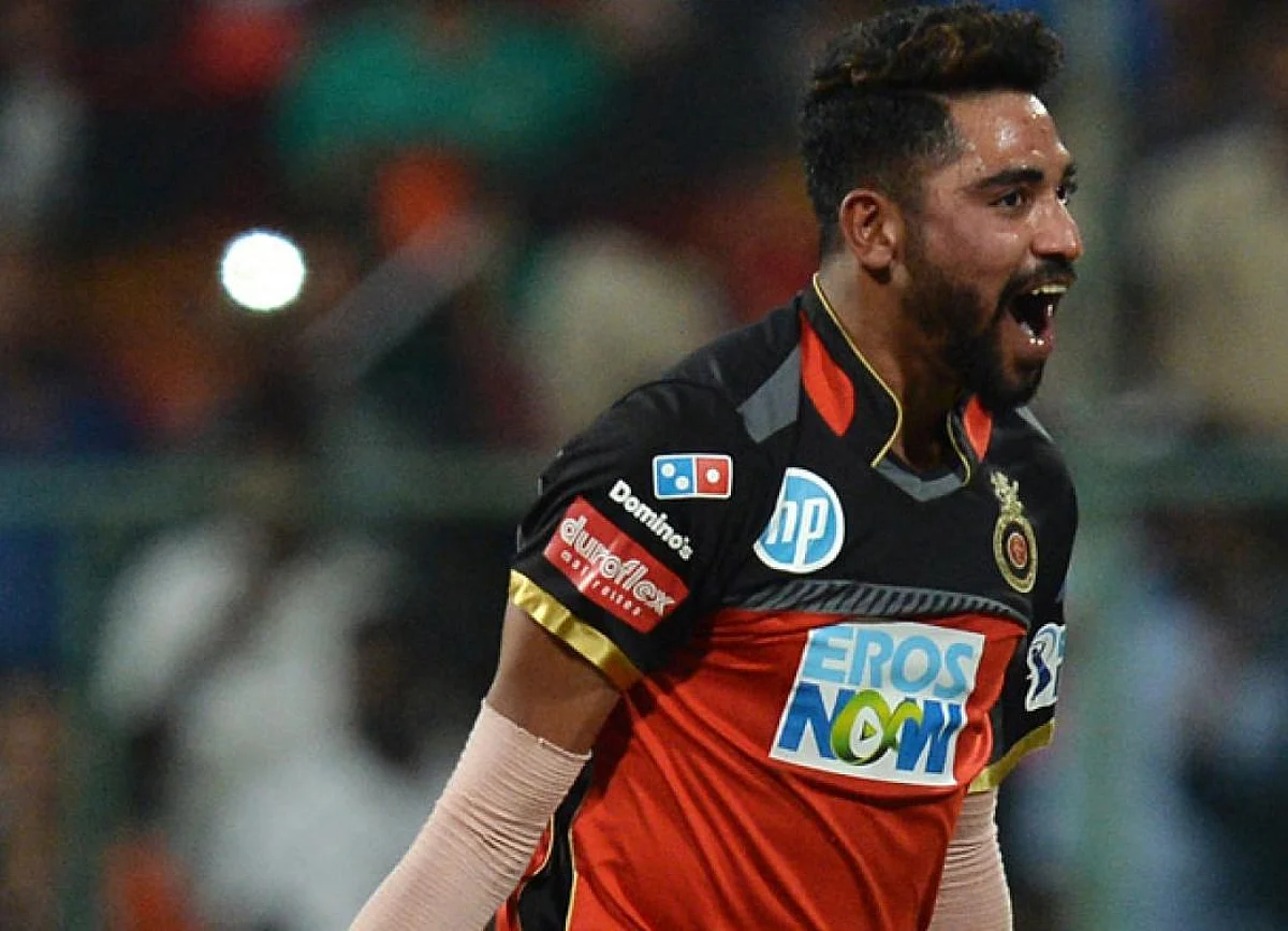 IPL 2020 : सिराज की घातक गेंदबाजी से बेंगलुरु ने कोलकाता को 84 पर रोका