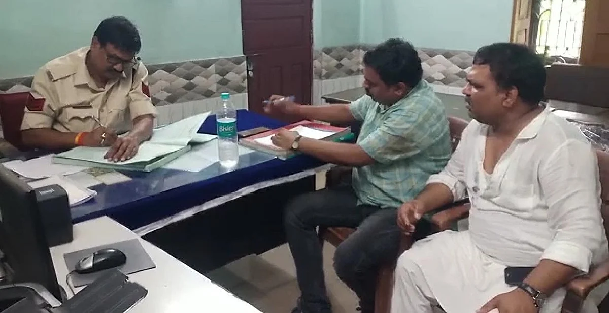 सिंगरौली : भाजपा कांग्रेस नेताओं के बीच जमकर चलें लात-घूसें