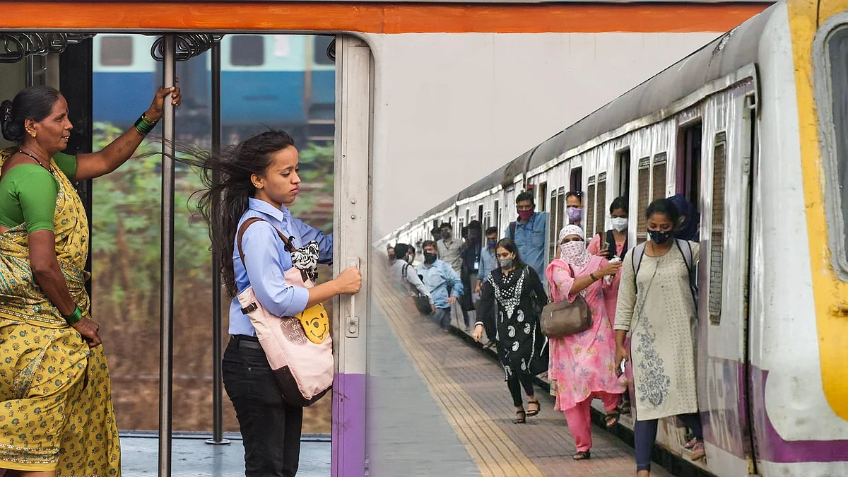 मुंबई की लोकल ट्रेनों में आज से यात्रा करती नजर आई महिलाएं