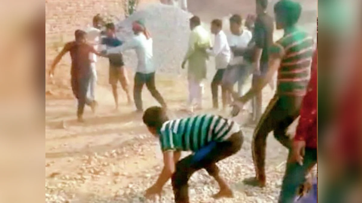 मुरैना: झंडा लगाने को लेकर समर्थकों में भड़का विवाद, बनी पथराव की स्थिति
