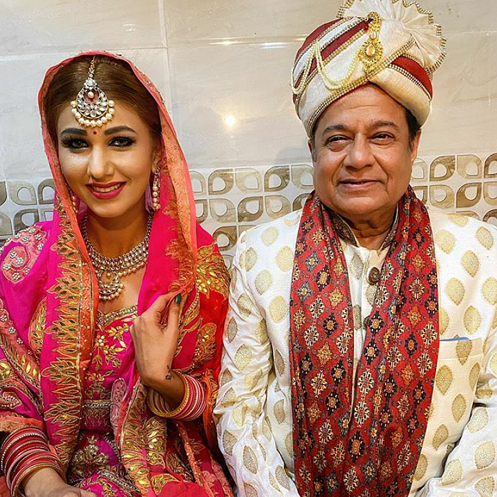 जसलीन मथारू संग शादी की तस्वीरों पर अनूप जलोटा ने तोड़ी चुप्पी