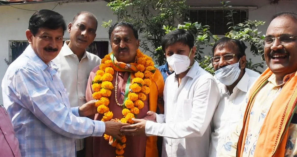 इंदौर : जगमोहन वर्मा भाजपा में लौटे, नामांकन वापस लेंगे