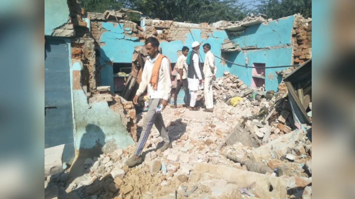 मुरैना: मकान में हुआ विस्फोट, मलबे में दबने से माता-पिता समेत बच्चे की मौत