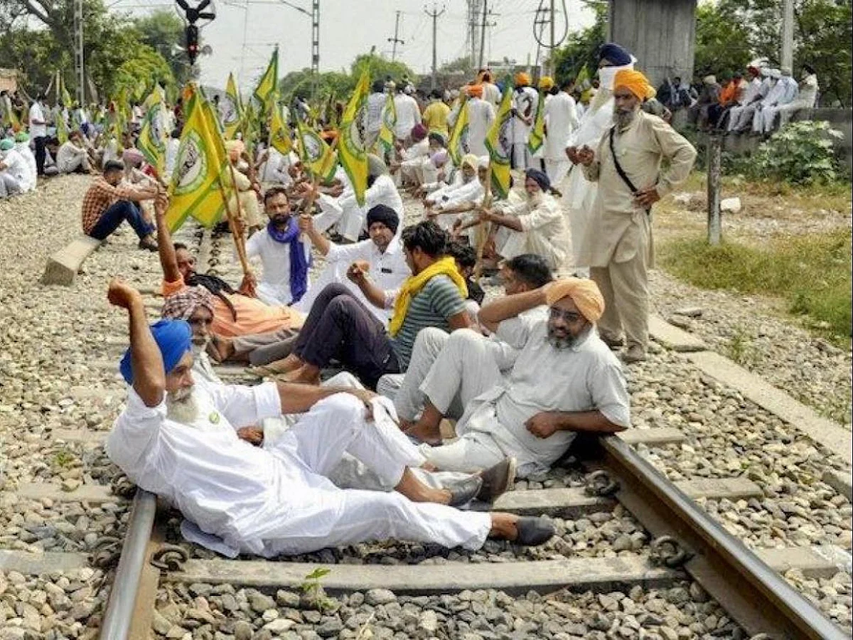 पंजाब में आंदोलन के कारण रेलवे को 22 सौ करोड़ से अधिक का नुकसान
