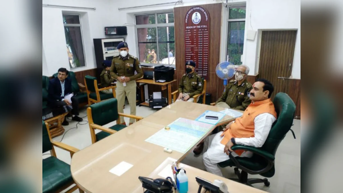 भोपाल: मंत्री मिश्रा ने PTRI पहुंचकर अधिकारियों से की चर्चा, दी ये सौगात