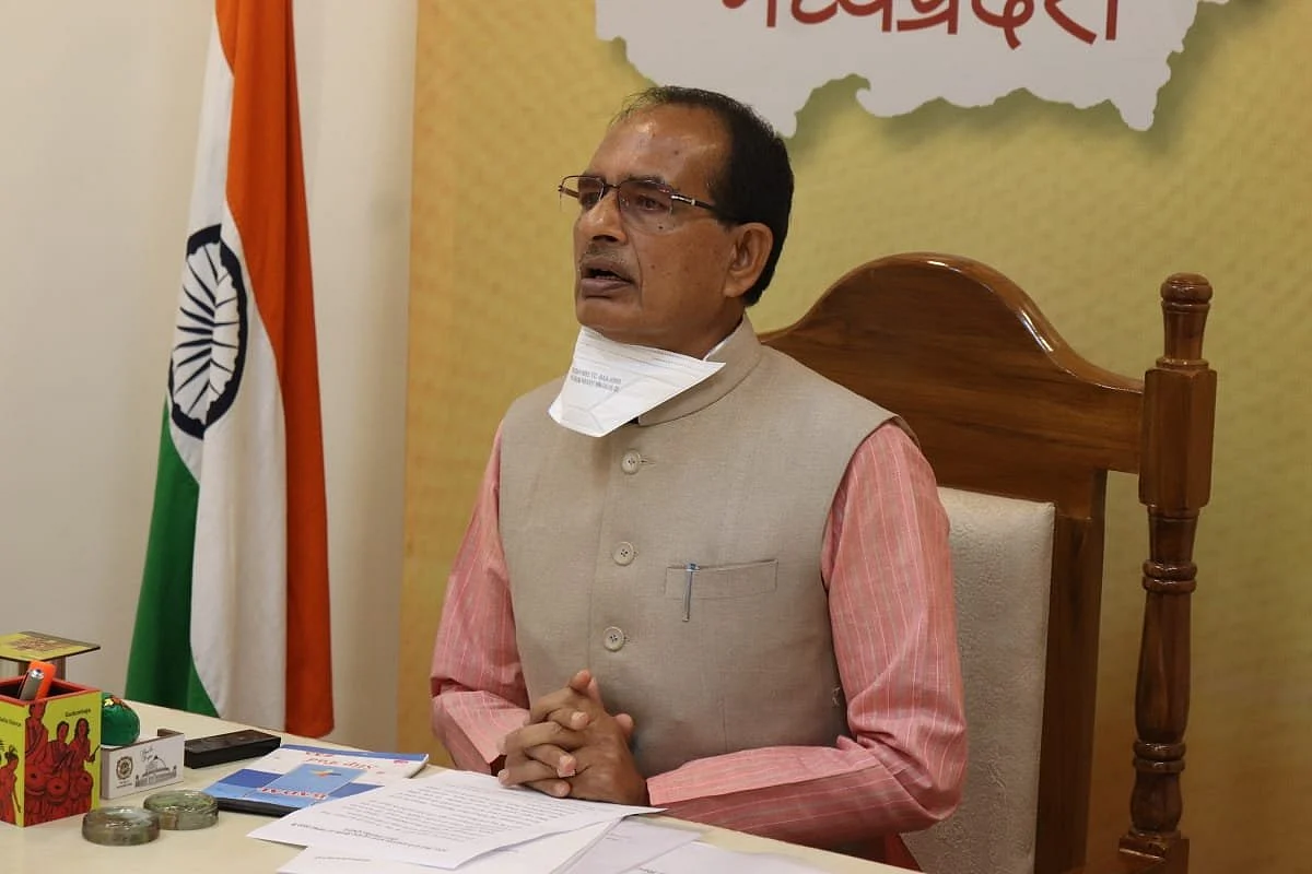 कोरोना की मौजूदा स्थिति को लेकर सीएम की समीक्षा बैठक, कई बड़े फैसले संभव