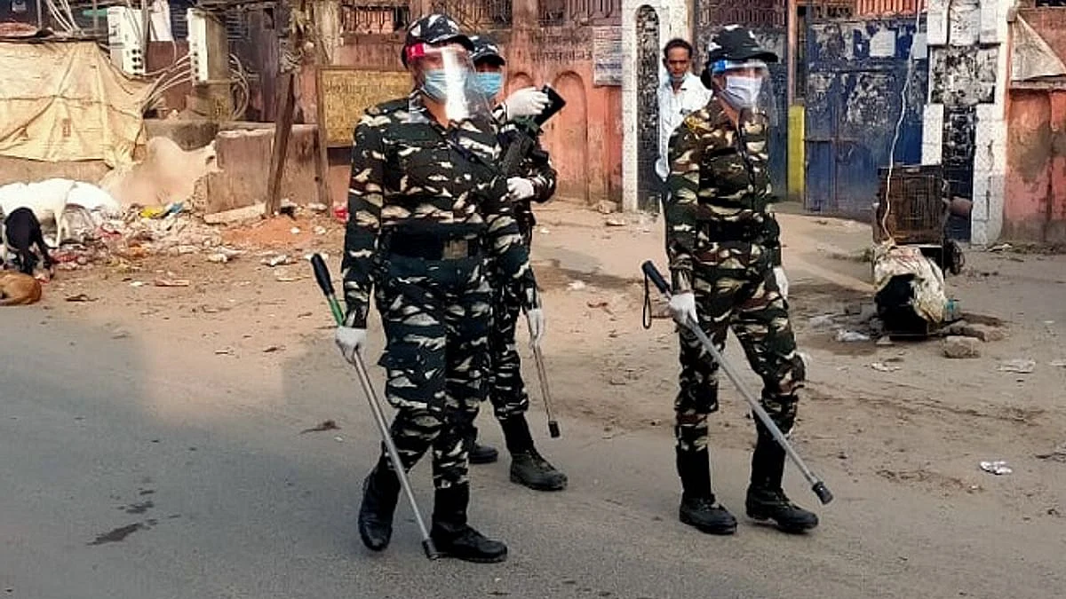 बिहार में वोटिंग के बीच पूर्णिया में मतदान केंद्र पर फायरिंग- मचा हंगामा