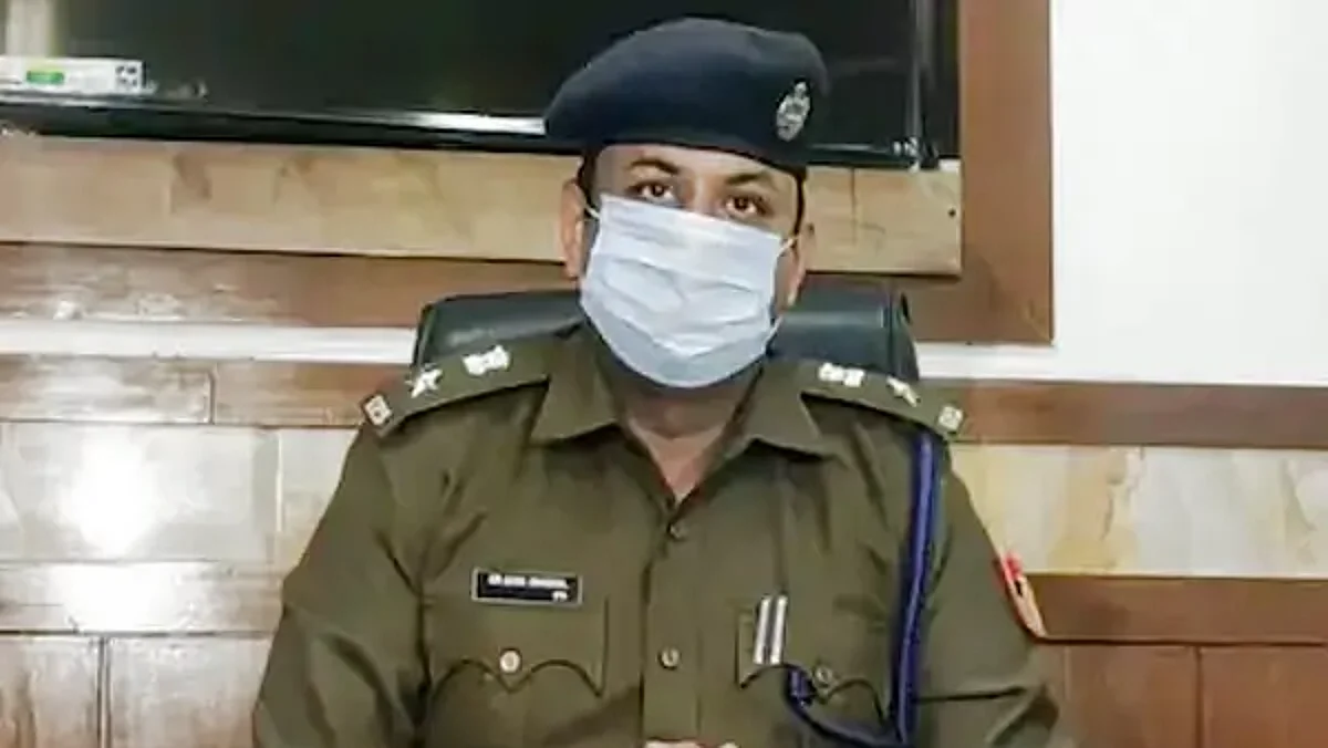 दिल्ली: पुलिस ने शुरू की छापेमारी, हाथ लगे 423 किलो अवैध पटाखे