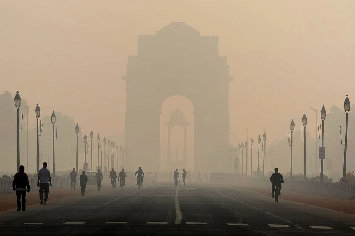दिल्ली:पटाखे बैन की जमकर उड़ी धज्जियां-दिवाली पर खूब आतिशबाजी से मची तबाही
