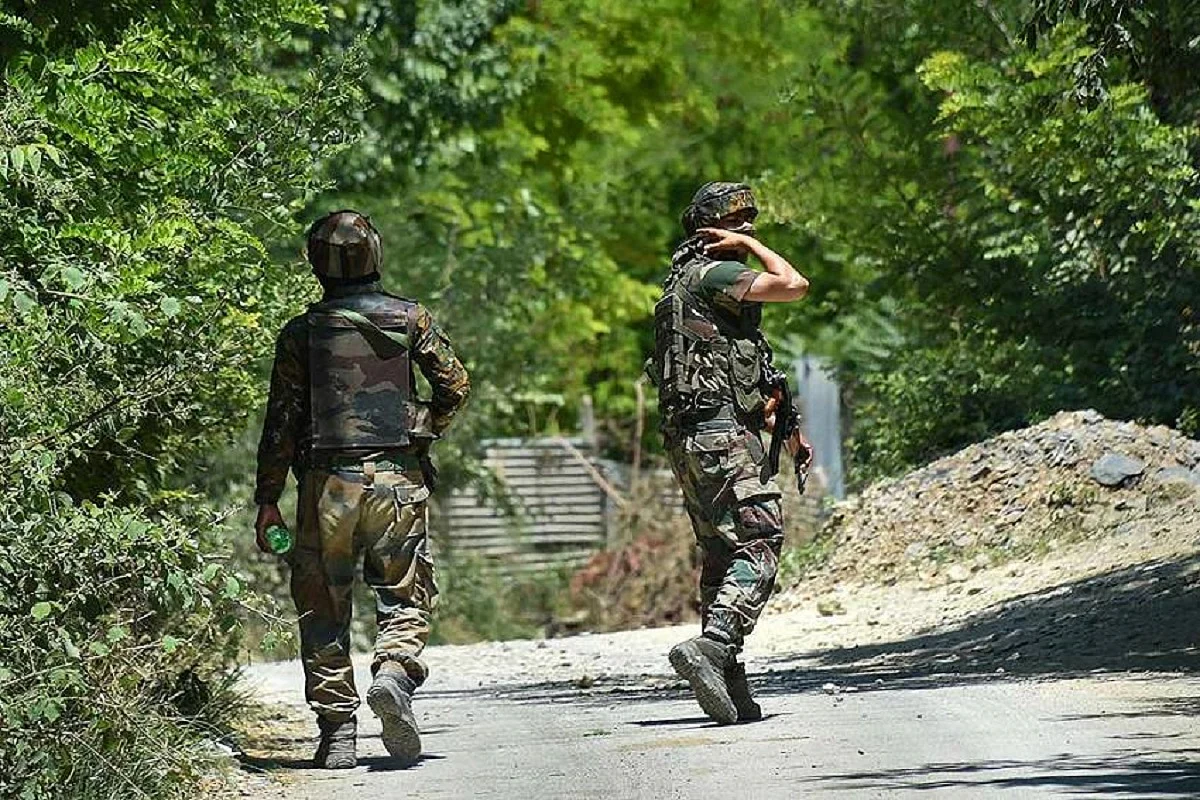 श्रीनगर के हरवान इलाके में मुठभेड़ में मारा गया एक अज्ञात आतंकी