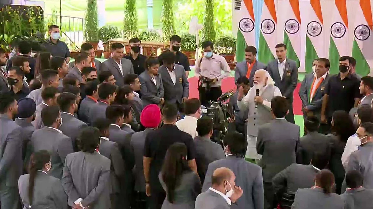 Paralympic चैंपियन खिलाड़ियों से PM मोदी का संवाद, जानें क्या हुई बातचीत