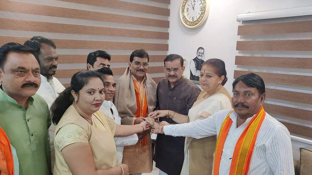 खंडवा से नवनिर्वाचित सांसद ज्ञानेश्वर पाटिल ने आज वीडी शर्मा से की मुलाकात