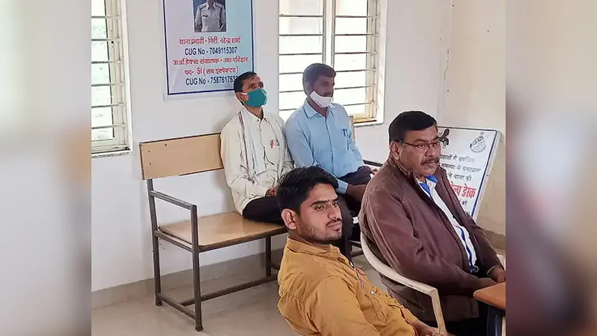 लोकायुक्त ने की बड़ी कार्रवाई, 20 हजार की रिश्वत लेते हुए पंचायत सचिव को पकड़ा
