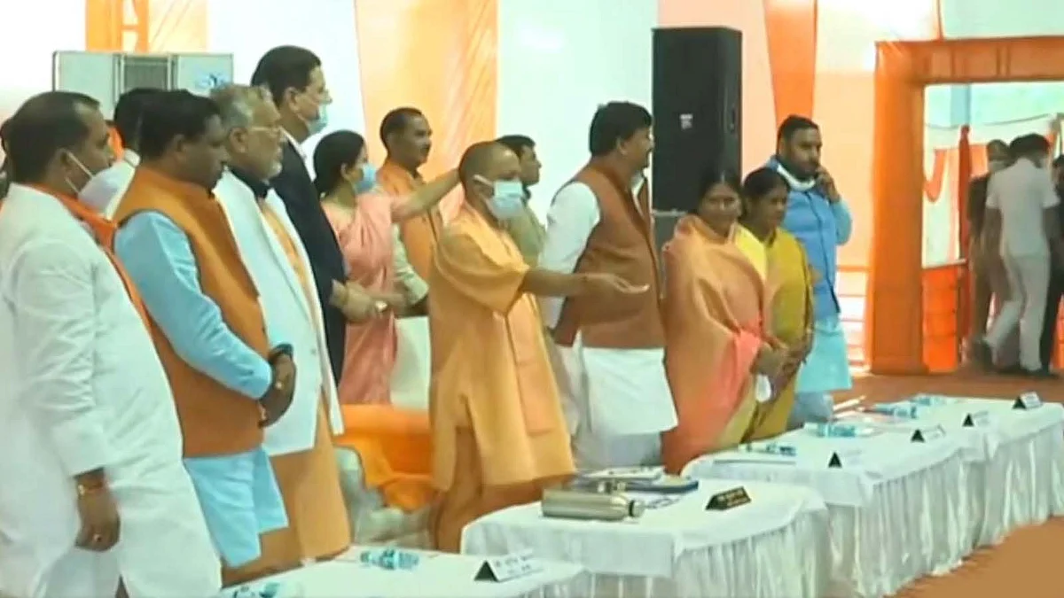 इटावा में CM योगी ने केंद्रीय कारागार का उद्घाटन व विकास परियोजनाओं का किया लोकार्पण