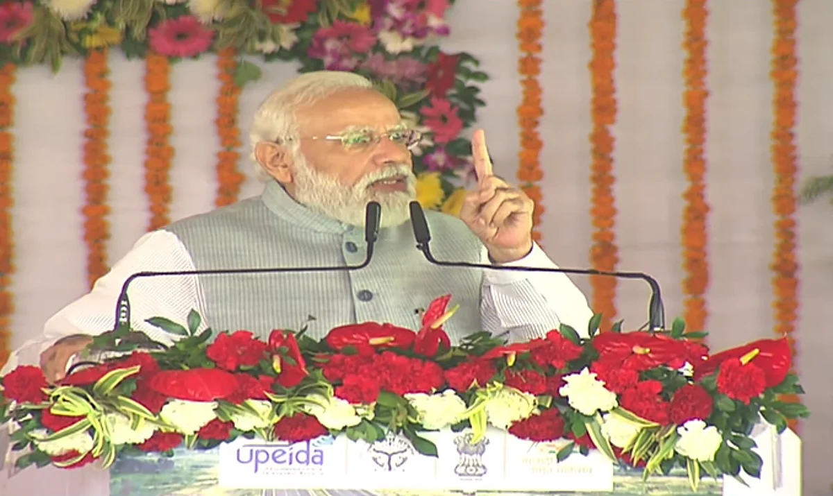 पूर्वांचल एक्सप्रेस-वे राष्ट्र को समर्पित कर बोले PM मोदी- ये यूपी की शान है