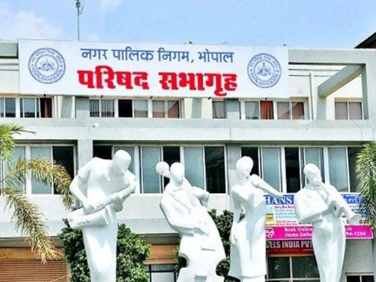 Bhopal : साल अंत से पहले निगम के प्रोजेक्ट पूरे करने कमिश्नर ने दिया टॉरगेट