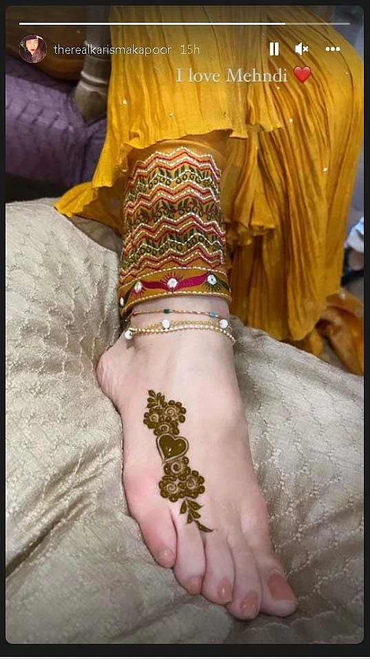 करिश्मा कपूर ने शेयर की ये तस्वीर