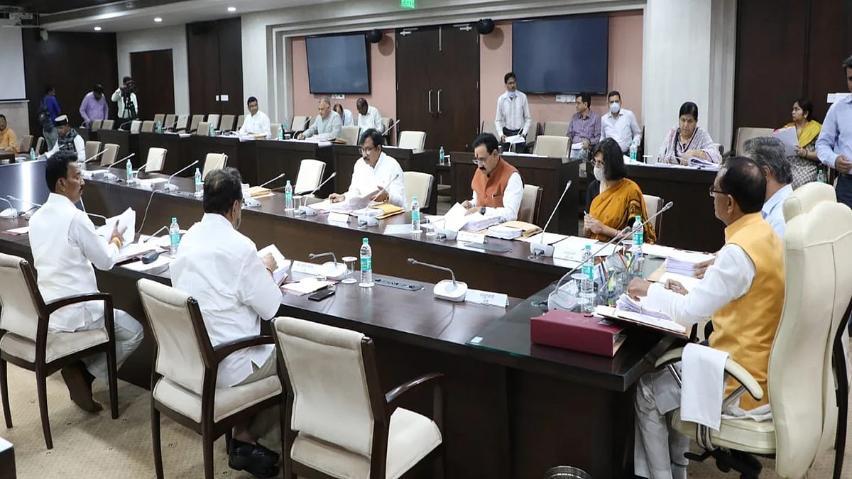 CM की अध्यक्षता में कैबिनेट की बैठक