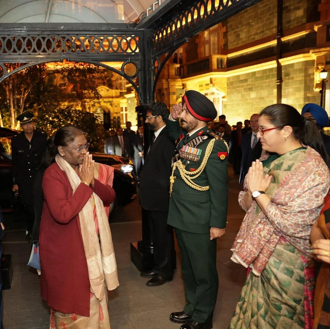 महारानी एलिजाबेथ के अंतिम संस्कार में शामिल होने लंदन पहुंचीं राष्ट्रपति, सामने आई तस्वीरें