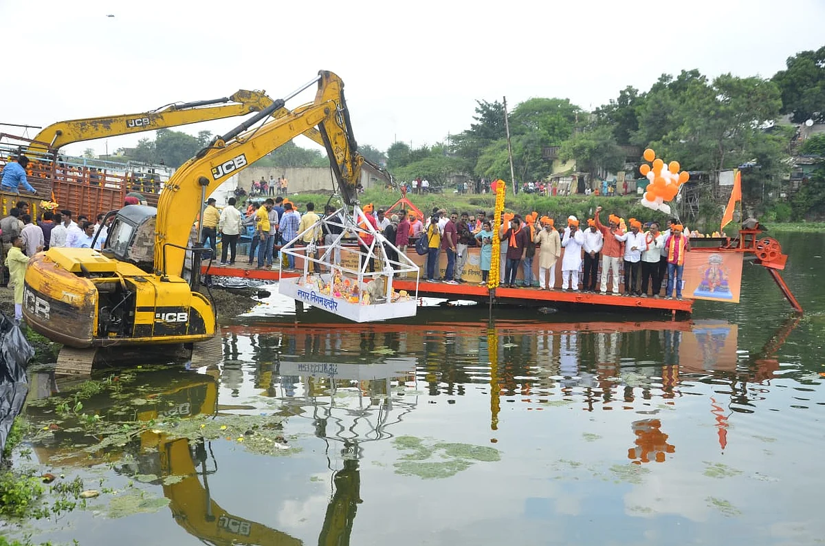 Indore: श्री गणेश प्रतिमाओं का विसर्जन