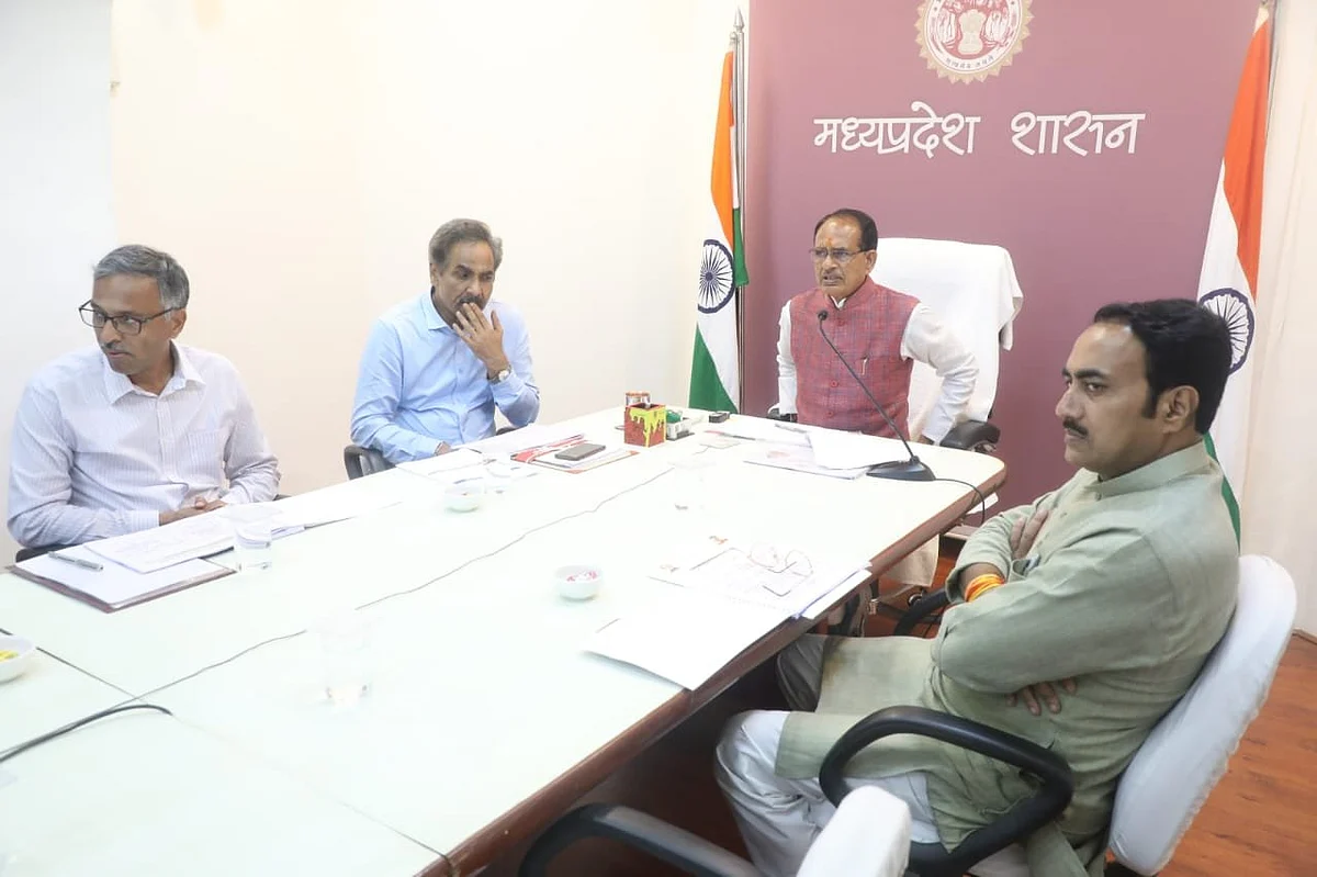 मुख्यमंत्री ने समीक्षा बैठक में दिए निर्देश