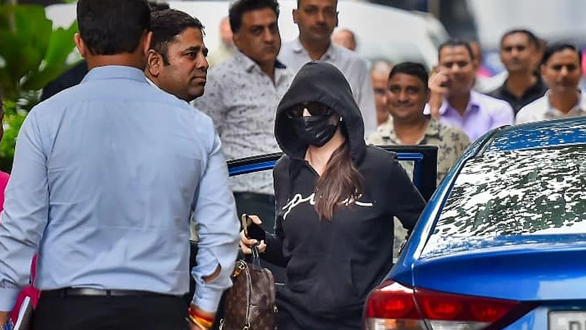 मनी लॉन्ड्रिंग केस: EOW के ऑफिस पहुंचीं नोरा फतेही