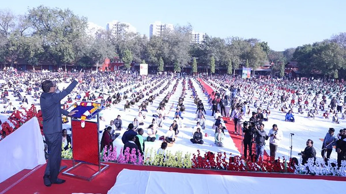 सामूहिक सूर्य-नमस्कार कार्यक्रम