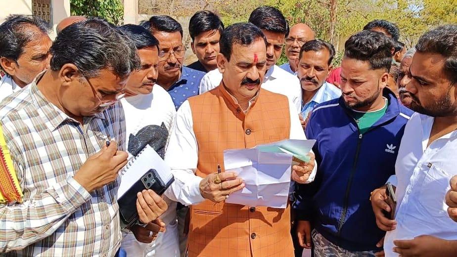 अपने स्थानीय निवास दतिया पहुंचे गृहमंत्री नरोत्तम मिश्रा, विभिन्न  कार्यक्रमों में लिया हिस्सा