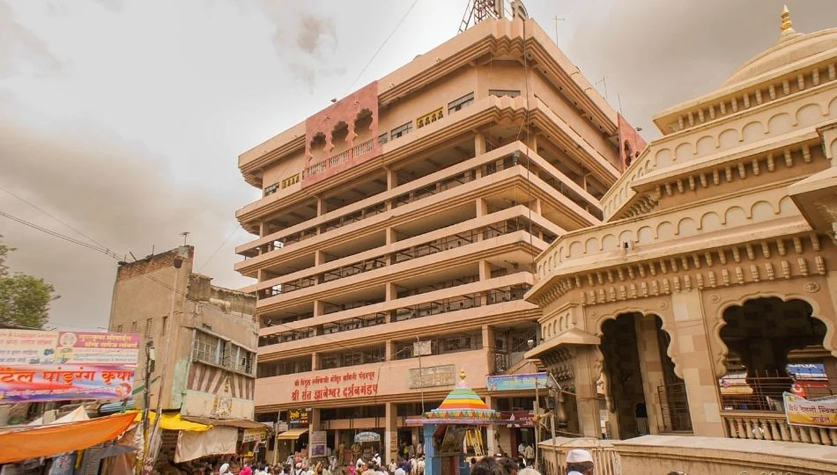 विठ्ठल रुक्मिणी मंदिर सुधारणेसाठी 55 कोटींचा खर्च