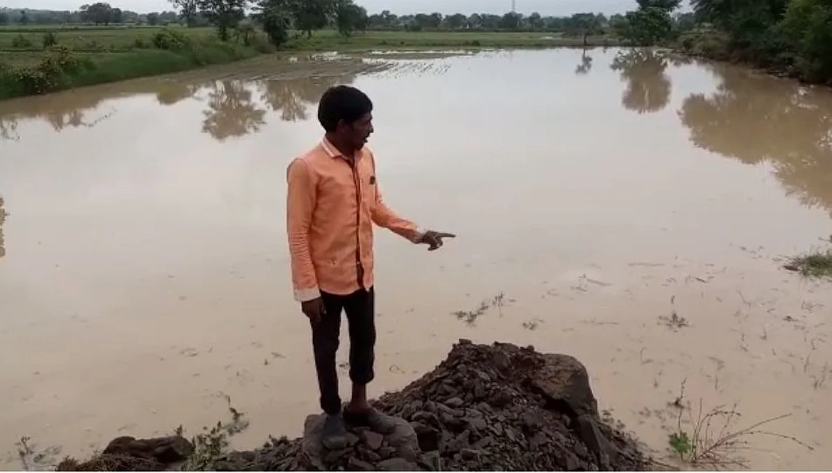 धरणाच्या कालव्यामुळे शेतजमिनी जयमय; शेतकऱ्यांचे नुकसान