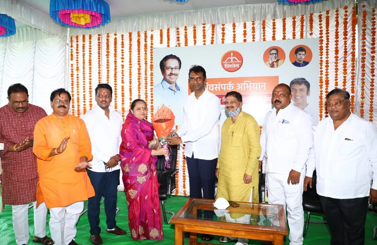 नगर शिवसेनेच्या टीमला मिळाली मंत्री गडाखांची साथ