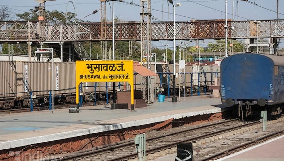 भुसावळ विभागातील रेल्वे वाहतूक दोन दिवस बंद; ३६ गाड्या रद्द