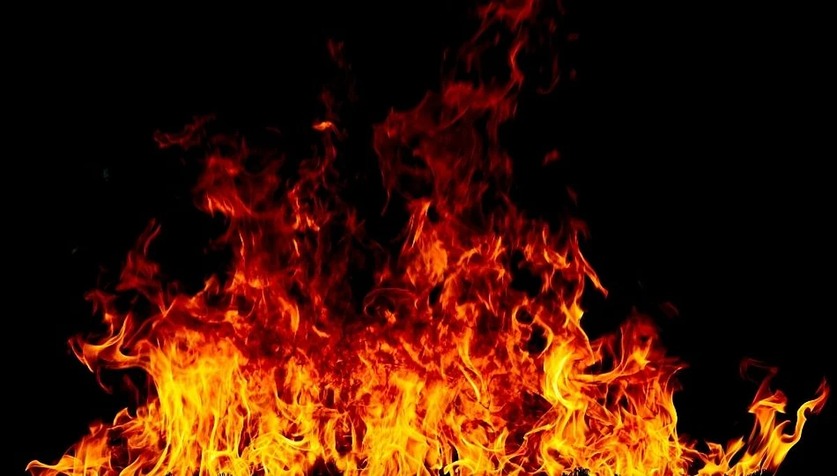 रुग्णालयाच्या कोरोना वॉर्डमध्ये अग्नितांडव: 58 जणांचा होरपळून मृत्यू