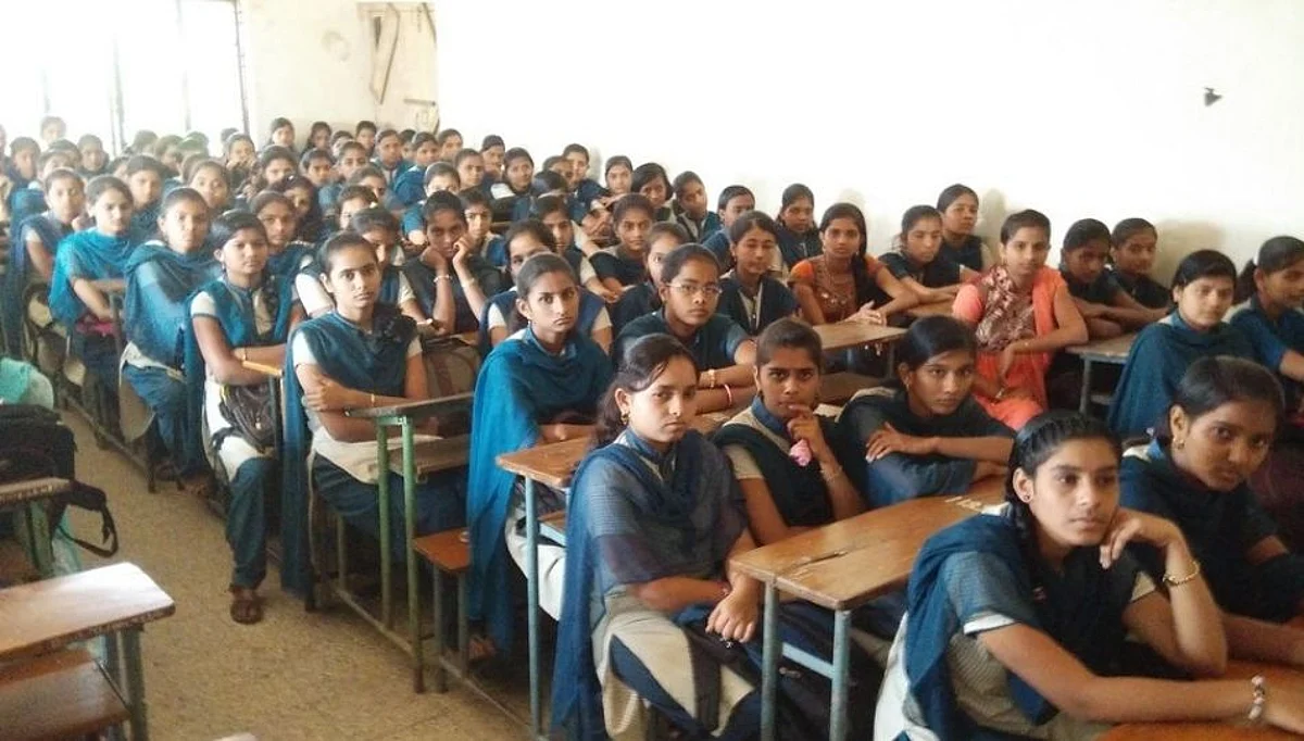 15 जुलै पासून शाळांच्या घंटा पुन्हा वाजणार; 8 वी ते 12 वी शाळा सुरू