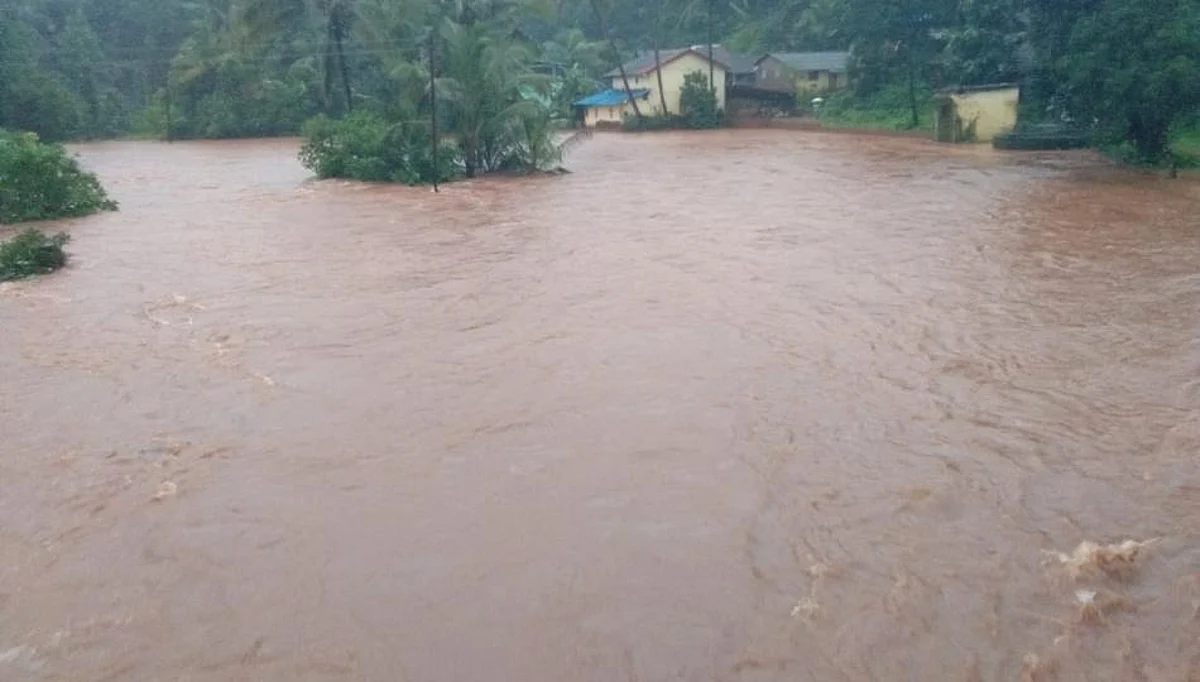 मुंबईत पाऊस; काेकणात धास्ती