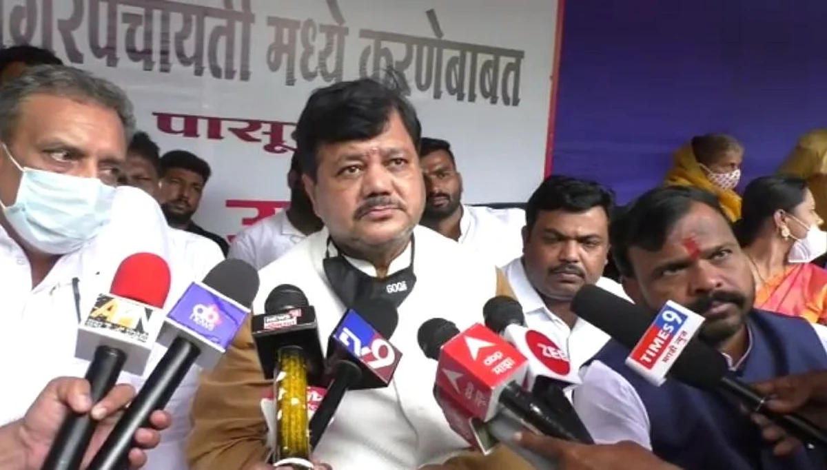 विरोधी पक्षनेते प्रवीण दरेकर यांचा मुख्यमंत्र्यांवर हल्लाबोल...